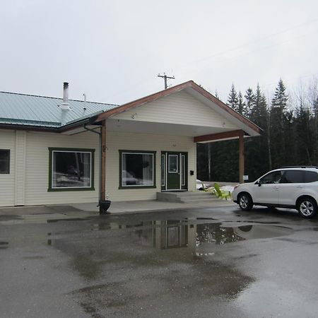 Bell Mountain Motel Mcbride Екстериор снимка