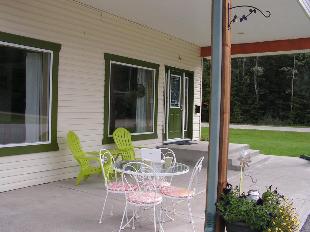 Bell Mountain Motel Mcbride Екстериор снимка