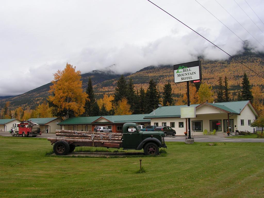 Bell Mountain Motel Mcbride Екстериор снимка