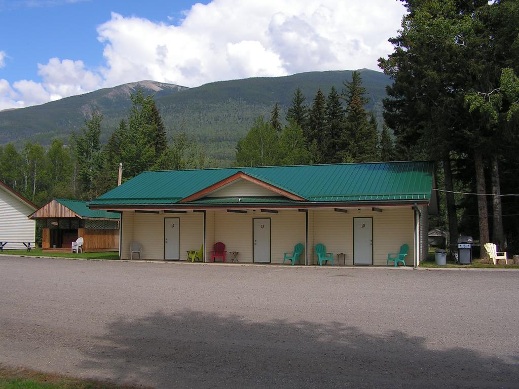 Bell Mountain Motel Mcbride Екстериор снимка