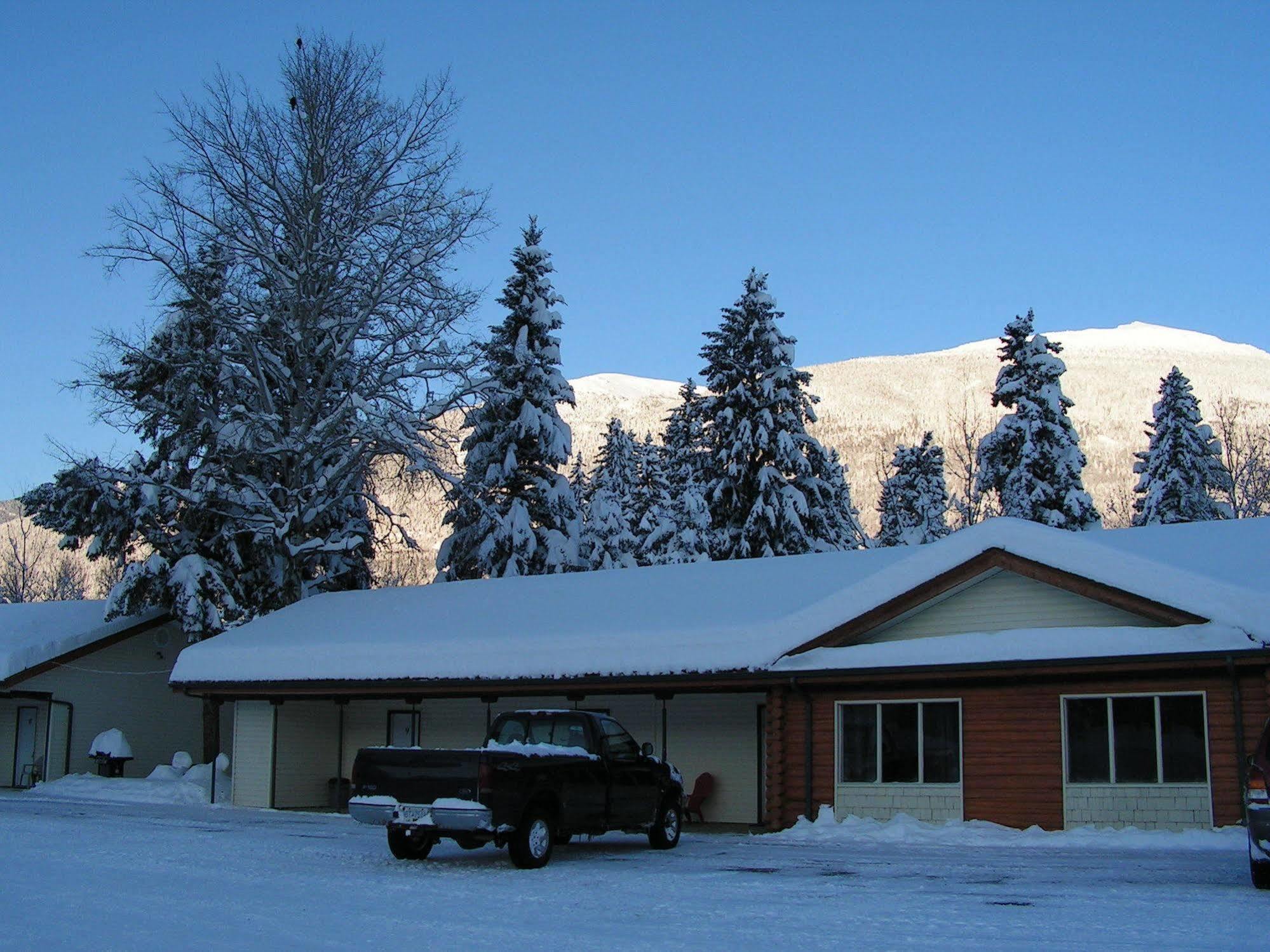 Bell Mountain Motel Mcbride Екстериор снимка